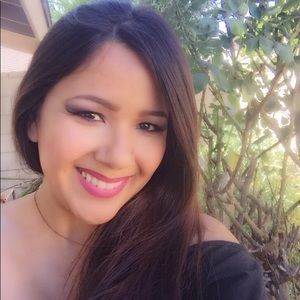 Meet your Posher, Stefanie